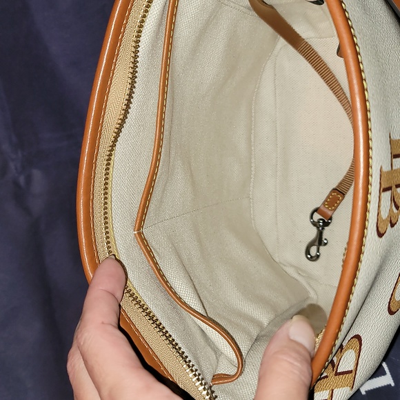 Dooney & Bourke large sac - Picture 3 of 6
